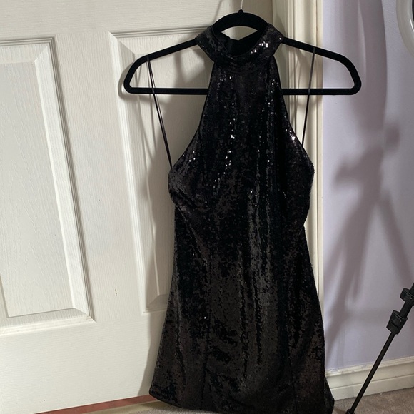 Black sequin mini dress. Never worn - Picture 3 of 4